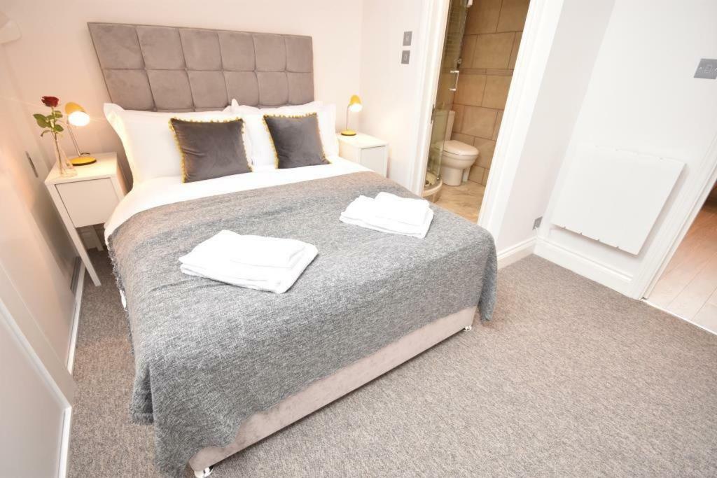 Apt 3, Opera House Ensuite 4Th Floor By Indigo Flats Londra Dış mekan fotoğraf