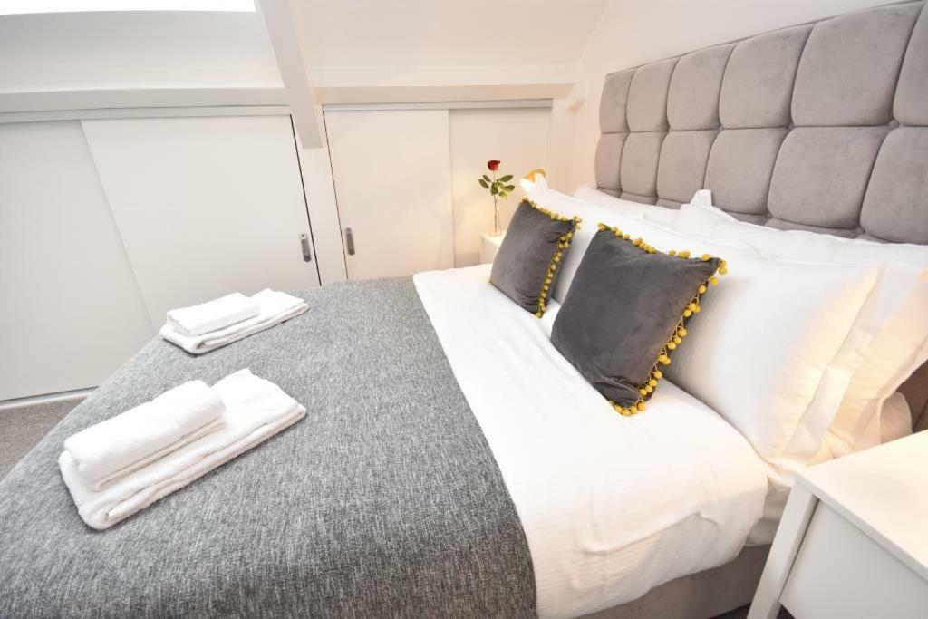 Apt 3, Opera House Ensuite 4Th Floor By Indigo Flats Londra Dış mekan fotoğraf