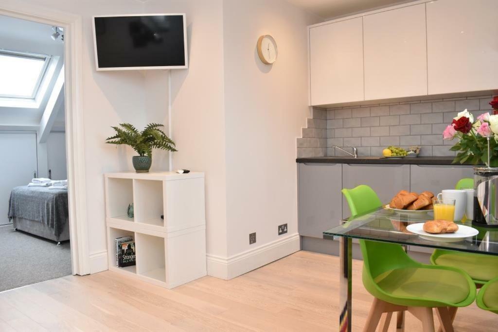 Apt 3, Opera House Ensuite 4Th Floor By Indigo Flats Londra Dış mekan fotoğraf