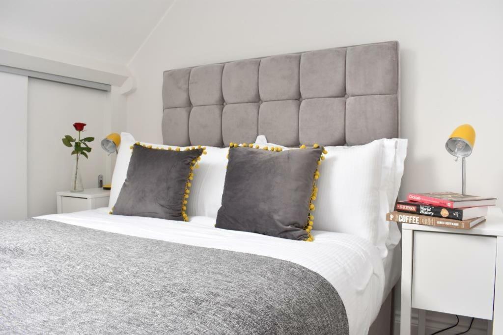 Apt 3, Opera House Ensuite 4Th Floor By Indigo Flats Londra Dış mekan fotoğraf